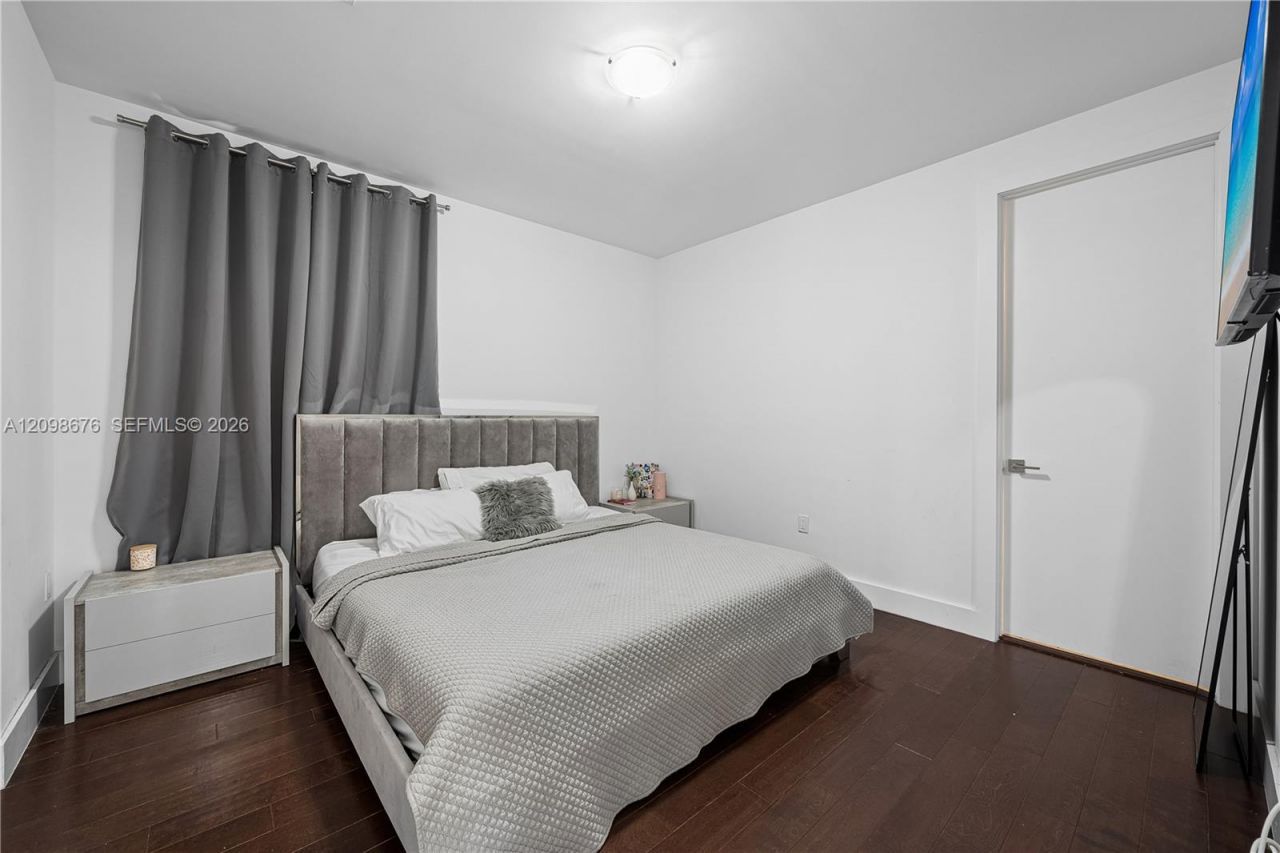 7442 NW 100th Ave, Doral, FL 33178 Photo