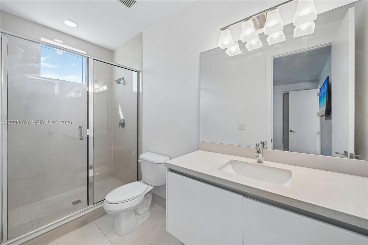 7442 NW 100th Ave, Doral, FL 33178 Photo