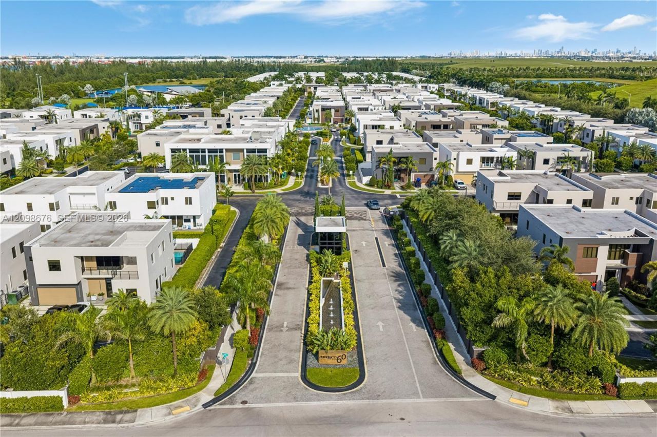 7442 NW 100th Ave, Doral, FL 33178 Photo