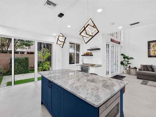 200 NE 14th Ave , Unit 6, Fort Lauderdale, FL 33301