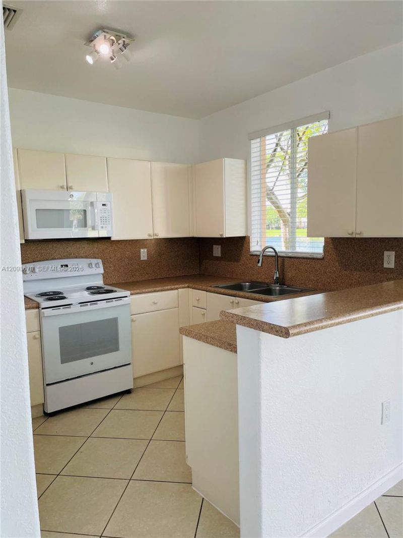 2847 SE 15th Rd , Unit 80, Homestead, FL 33035 Photo
