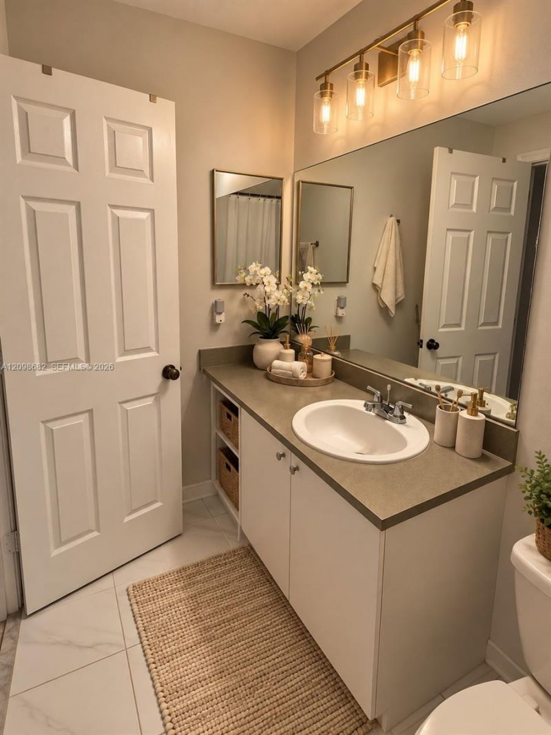 8520 E Southgate Shores Cir, Unit 8520, Tamarac, FL 33321 Photo