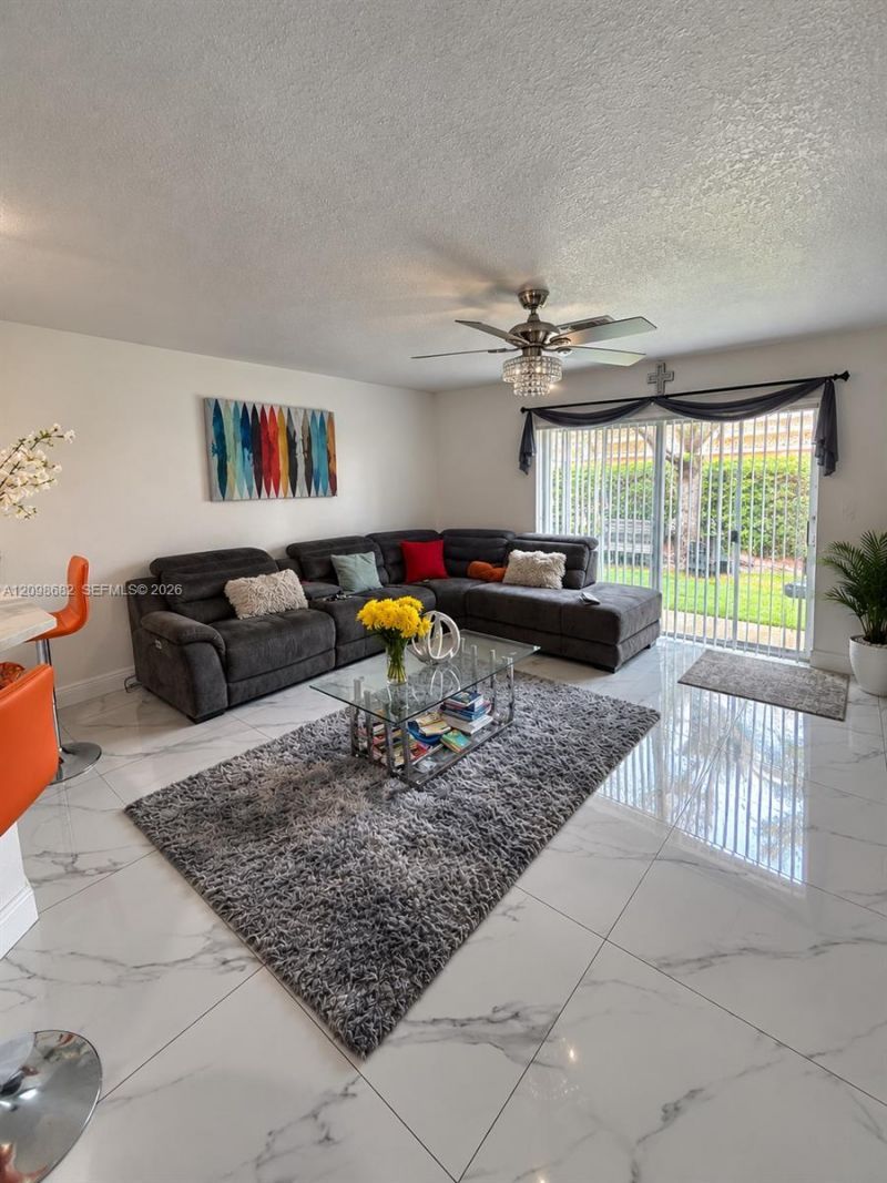 8520 E Southgate Shores Cir, Unit 8520, Tamarac, FL 33321 Photo