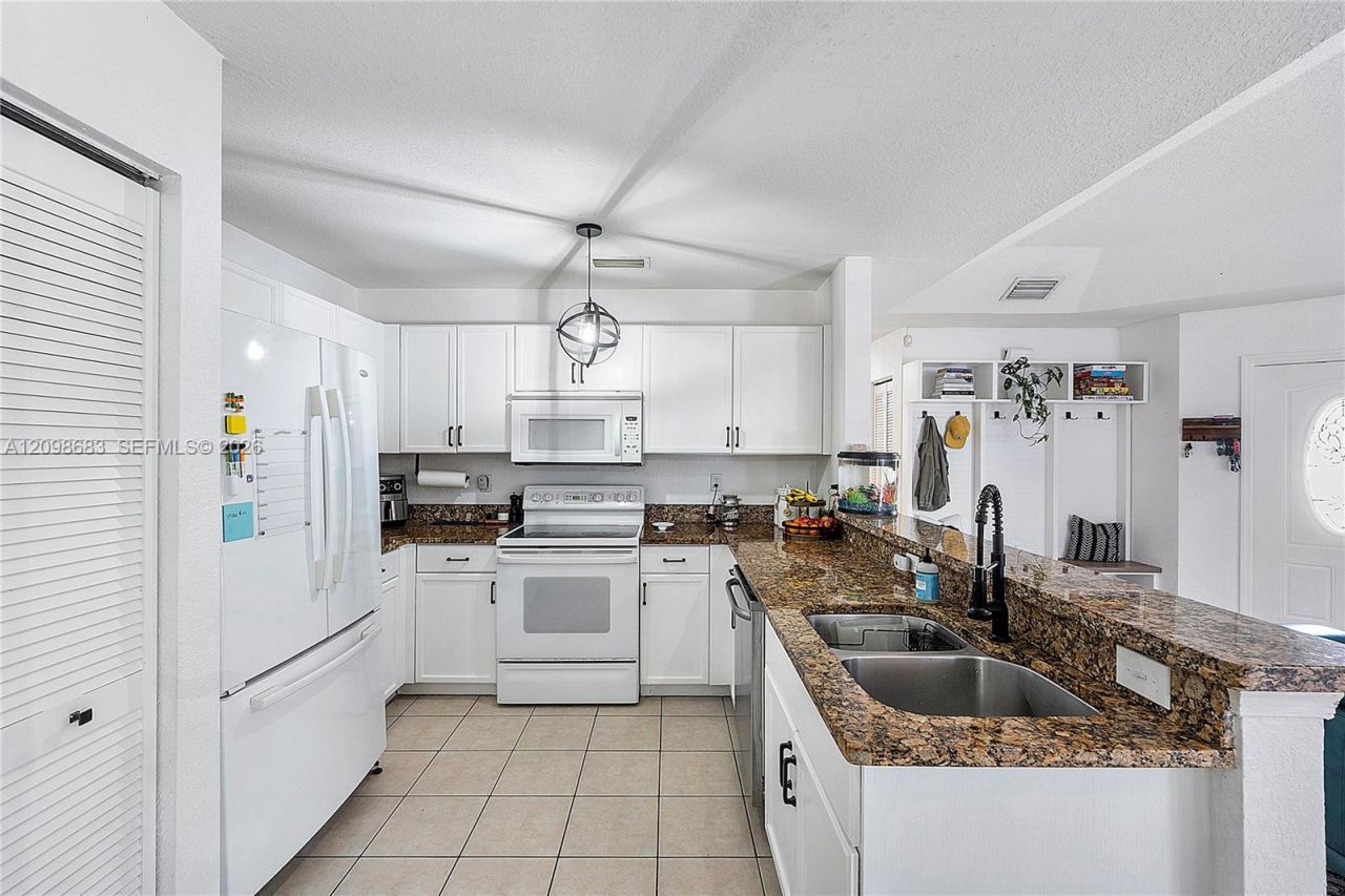 9292 NW 54th St , Sunrise, FL 33351 Photo