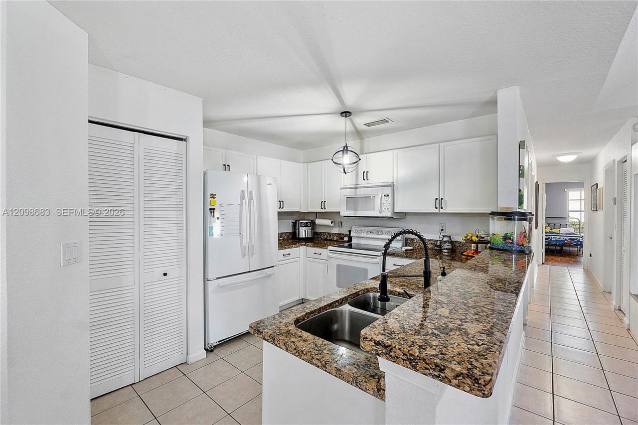 9292 NW 54th St , Sunrise, FL 33351 Photo