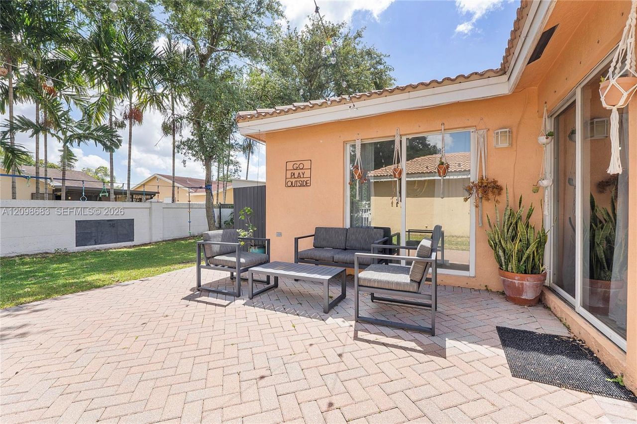 9292 NW 54th St , Sunrise, FL 33351 Photo