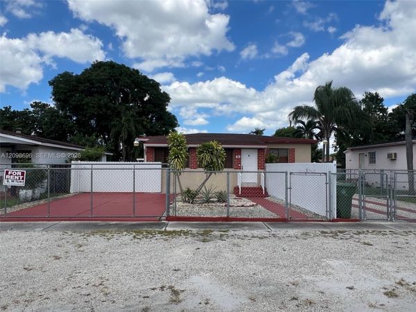 69 E 50th Pl , Hialeah, FL 33013