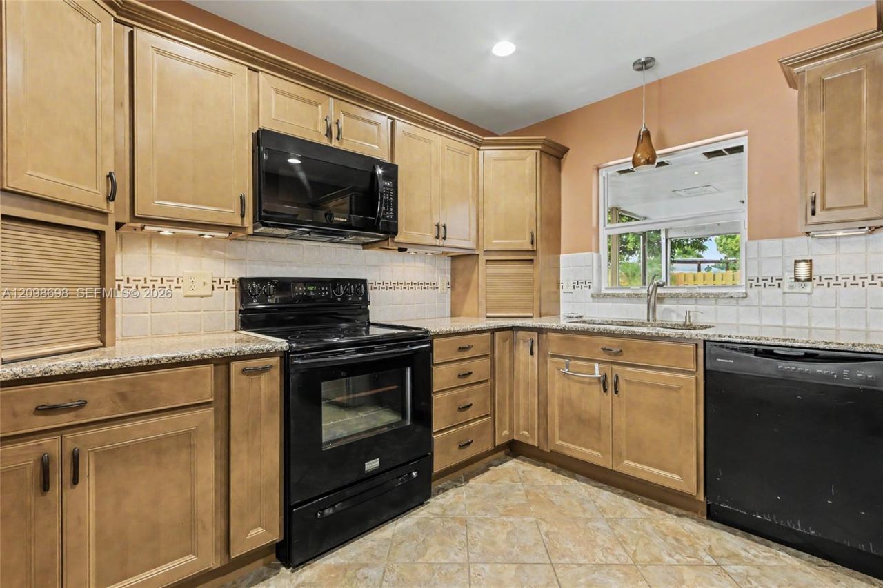 510 SW 70th Ave, Pembroke Pines, FL 33023 Photo