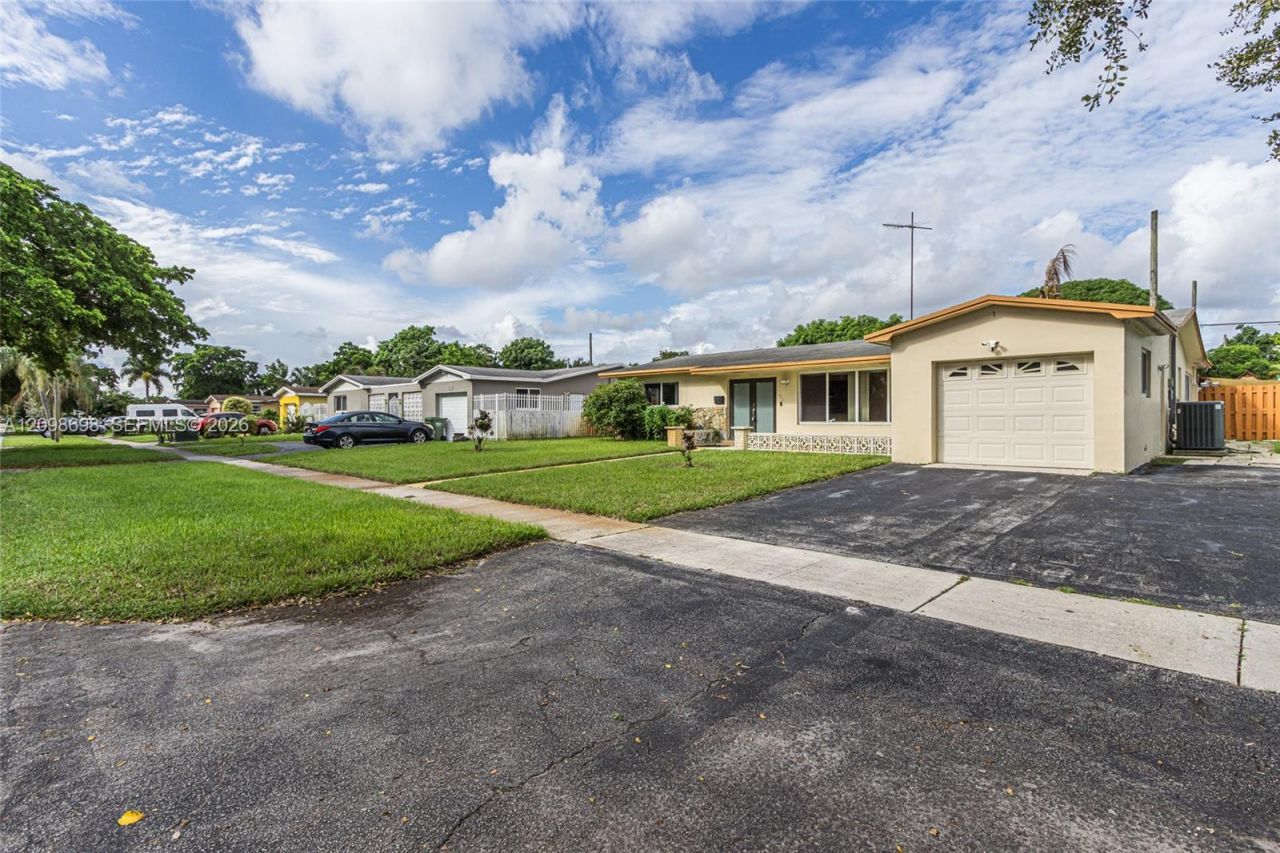 510 SW 70th Ave, Pembroke Pines, FL 33023 Photo