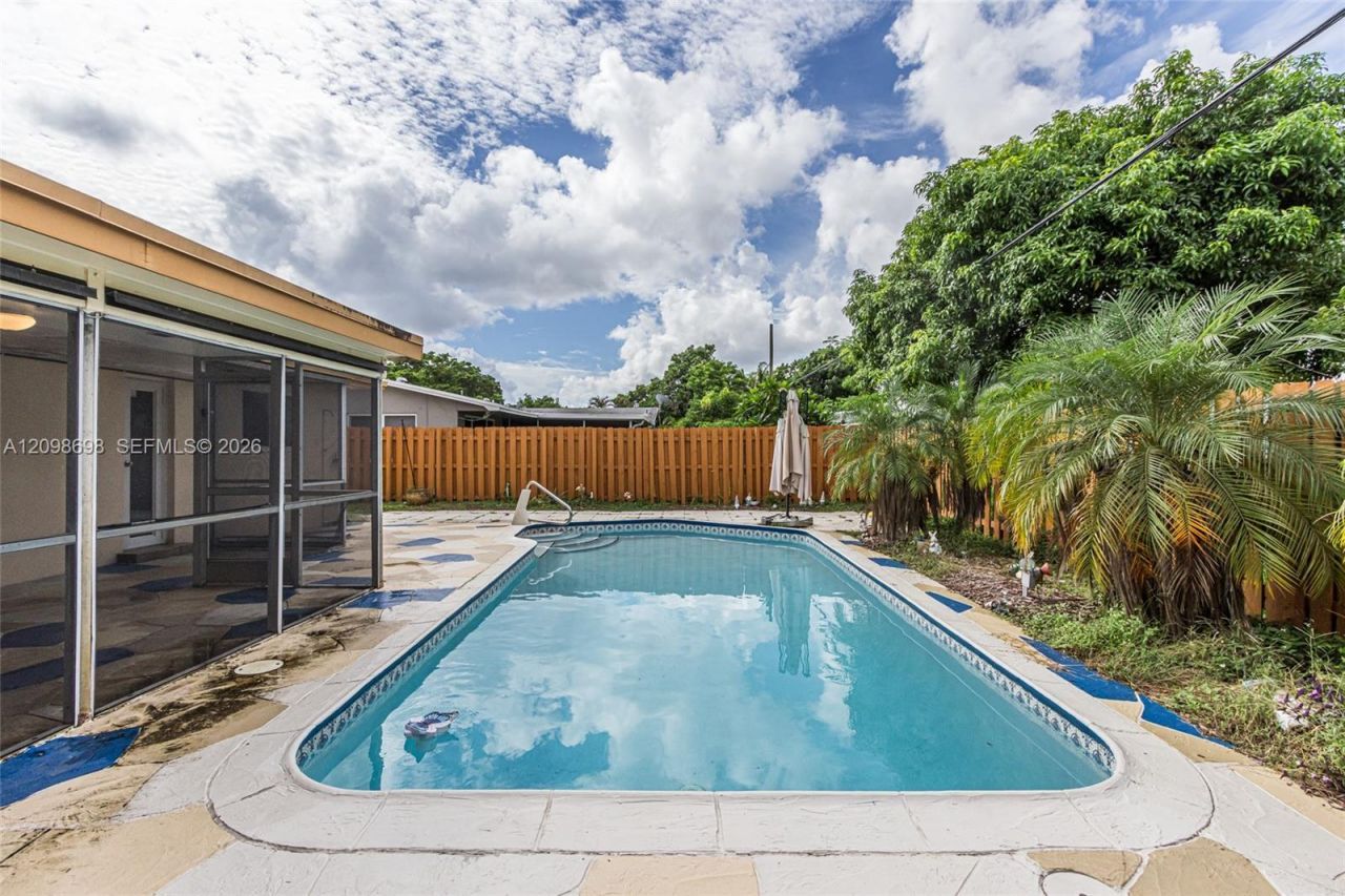 510 SW 70th Ave, Pembroke Pines, FL 33023 Photo