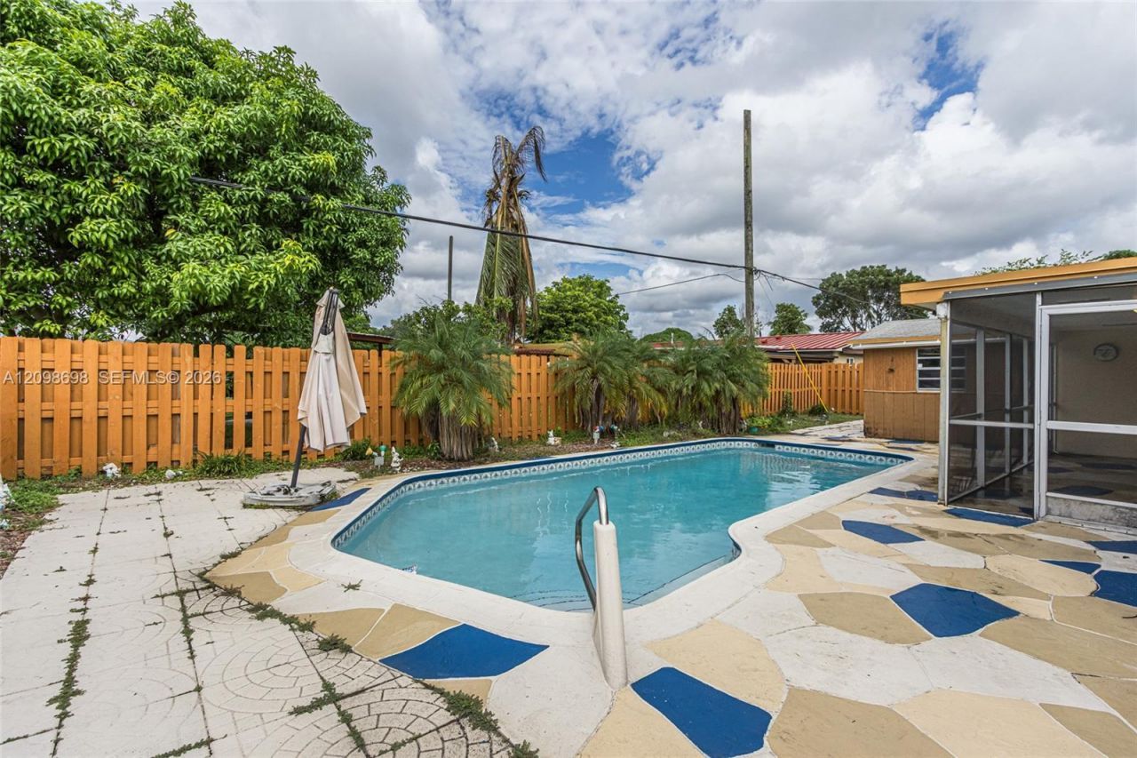 510 SW 70th Ave, Pembroke Pines, FL 33023 Photo