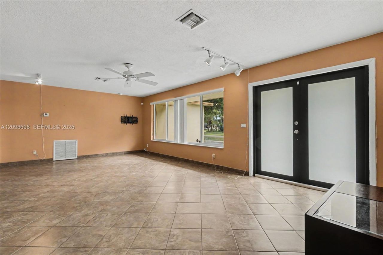 510 SW 70th Ave, Pembroke Pines, FL 33023 Photo
