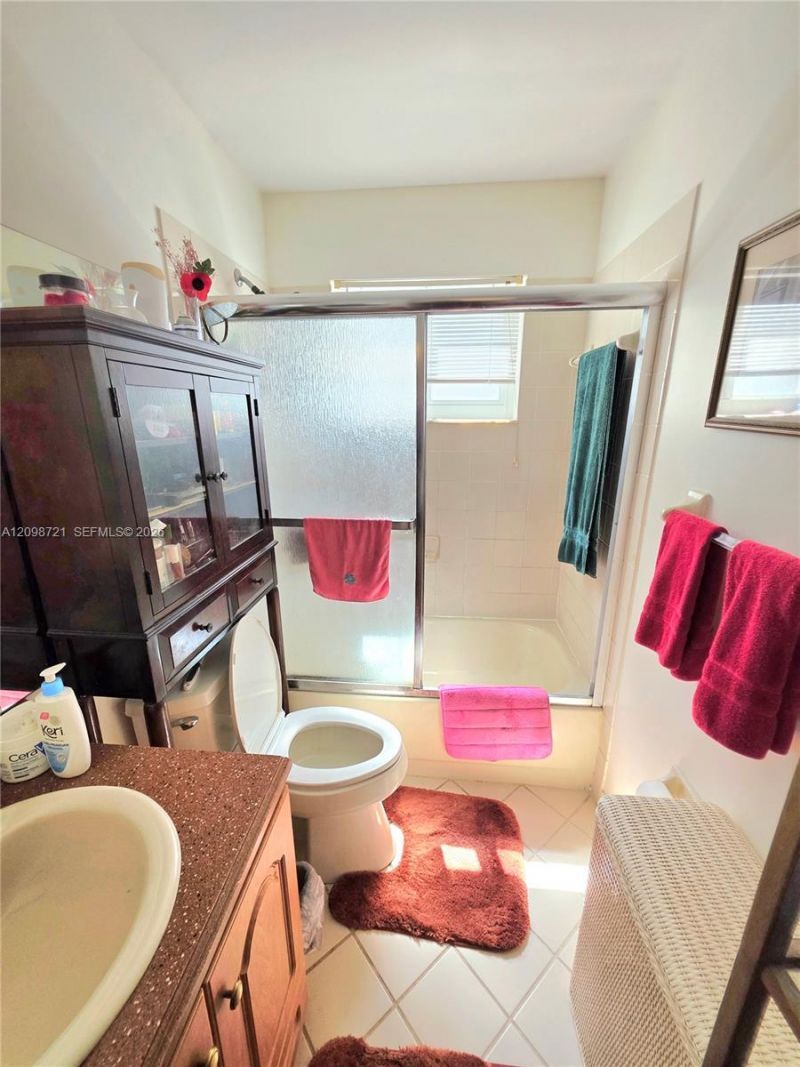 20317 NW 33rd Ave, Miami Gardens, FL 33056 Photo
