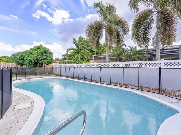 11240 Sheridan St , Unit 11240, Pembroke Pines, FL 33026