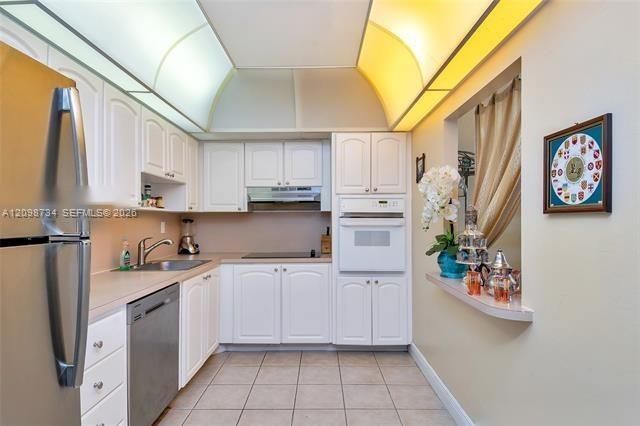 19390 Collins Ave , Unit 1624, Sunny Isles Beach, FL 33160 Photo