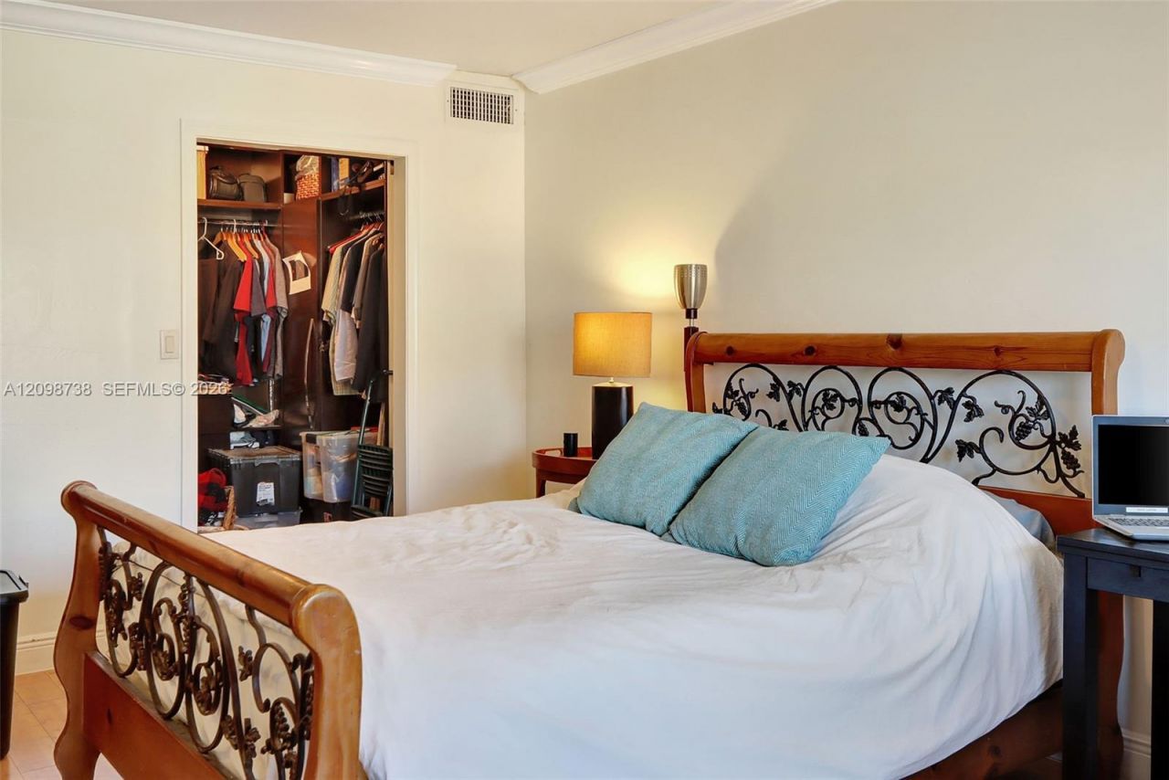 9209 SW 136th St Cir , Unit --, Miami, FL 33176 Photo