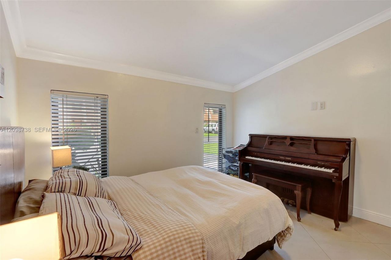9209 SW 136th St Cir , Unit --, Miami, FL 33176 Photo