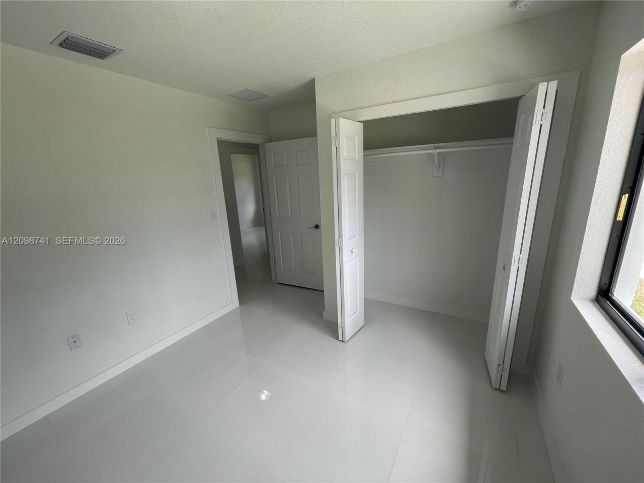 298 NW 97th St , Unit 2, Miami, FL 33150 Photo
