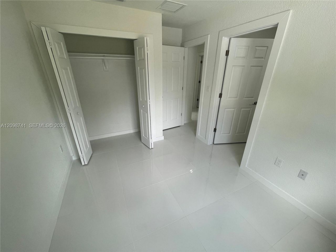 298 NW 97th St , Unit 2, Miami, FL 33150 Photo