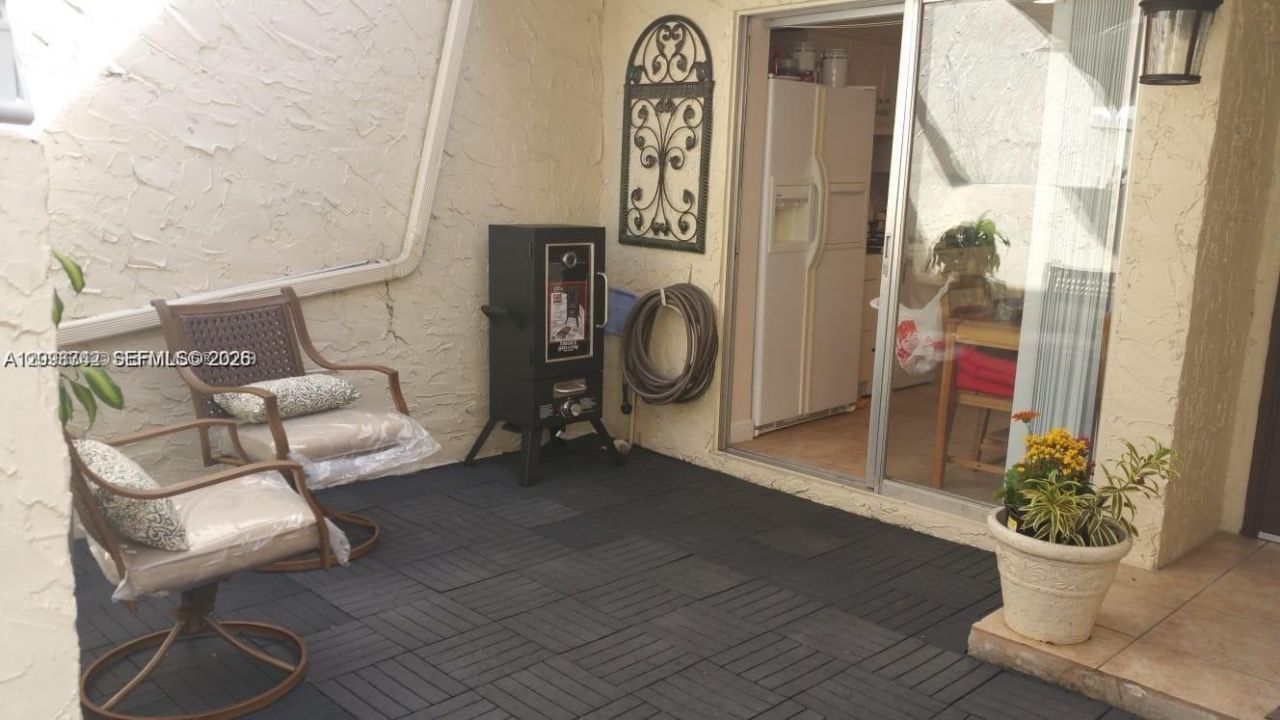 6530 NW 98th Ter, Unit B25, Tamarac, FL 33321 Photo
