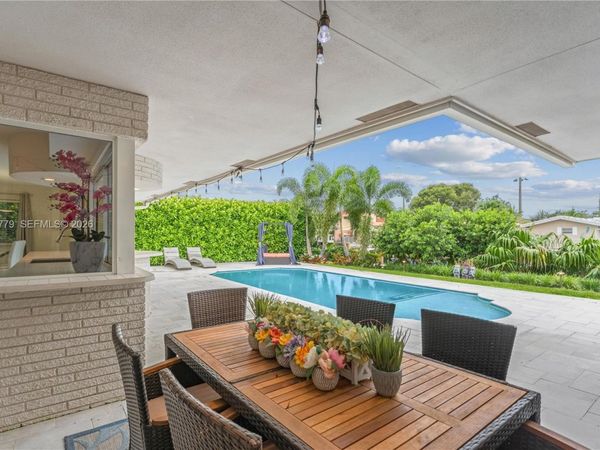 1424 NE 53rd Ct , Fort Lauderdale, FL 33334