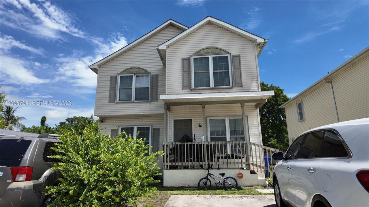 1738 SW 44th Ter , Fort Lauderdale, FL 33317 Photo