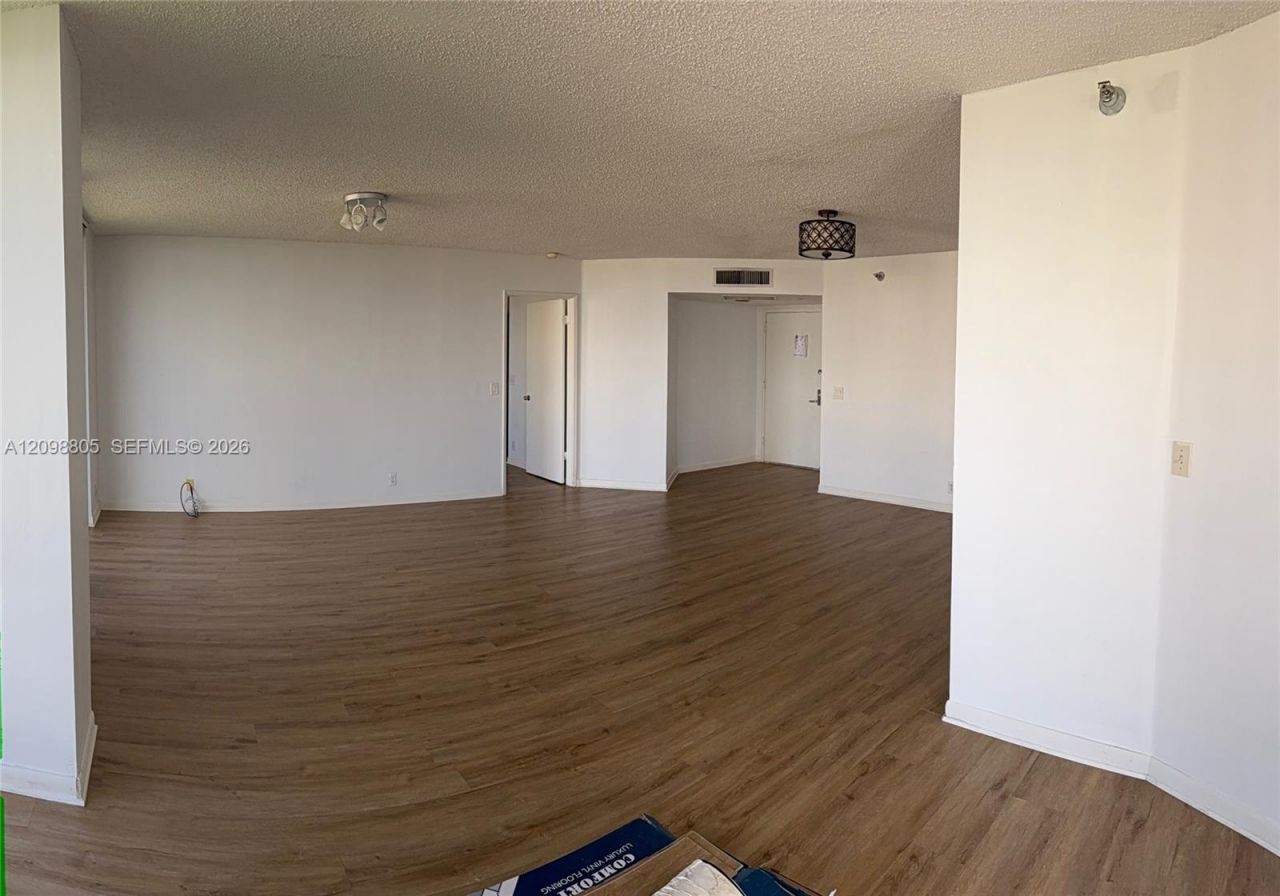 3300 NE 191st St, Unit 1801, Aventura, FL 33180 Photo
