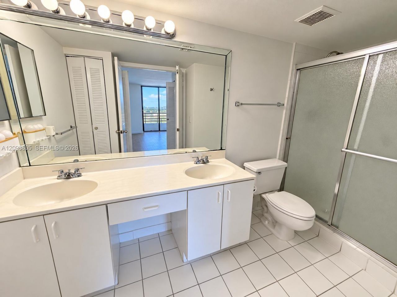 3300 NE 191st St, Unit 1801, Aventura, FL 33180 Photo