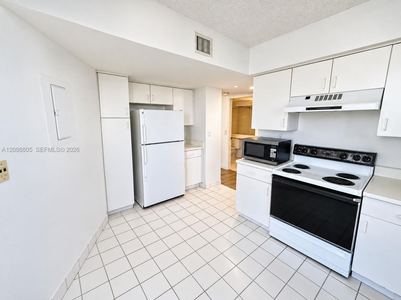 3300 NE 191st St, Unit 1801, Aventura, FL 33180 Photo
