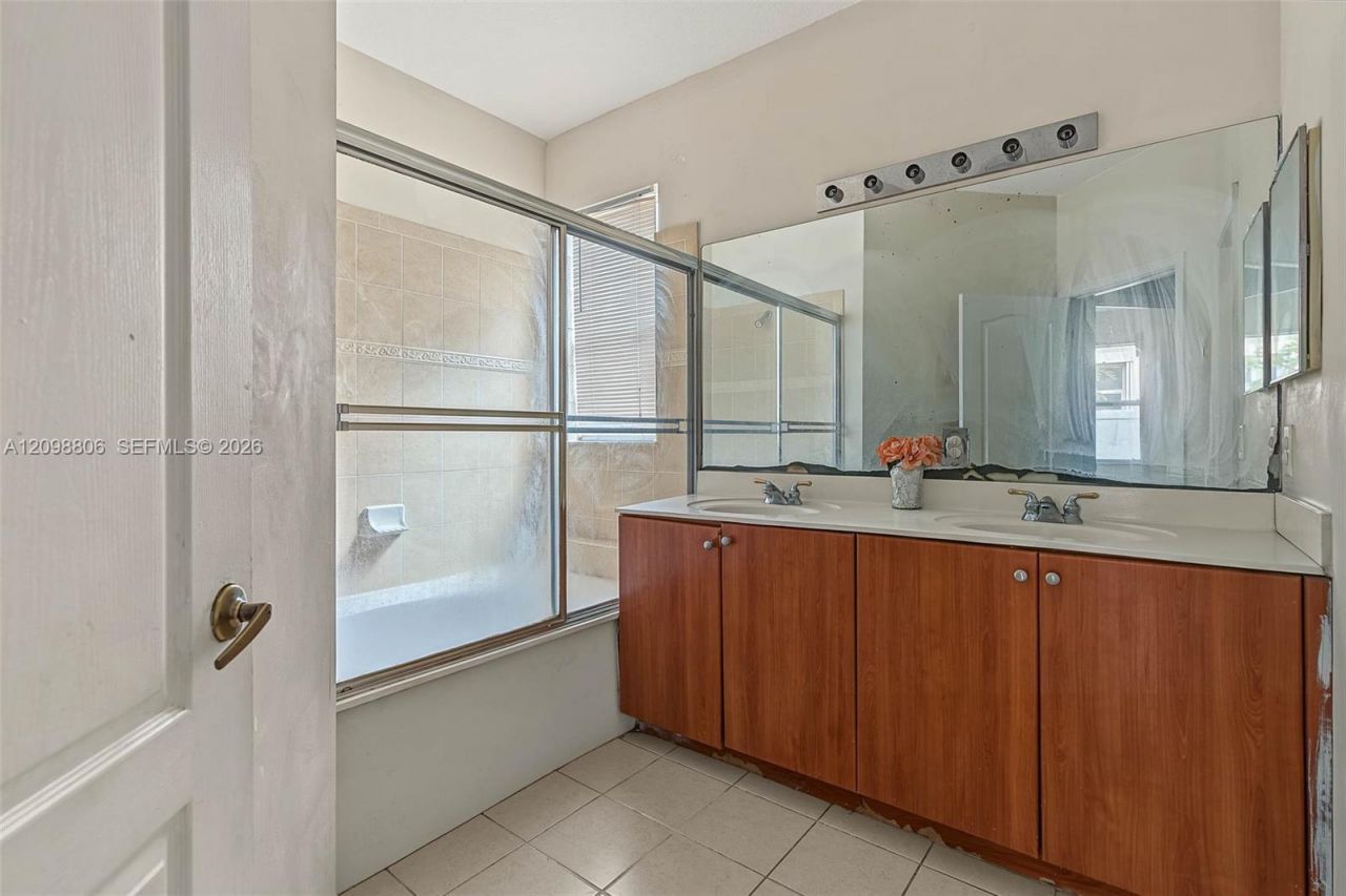 3940 NE 10th Dr , Homestead, FL 33033 Photo