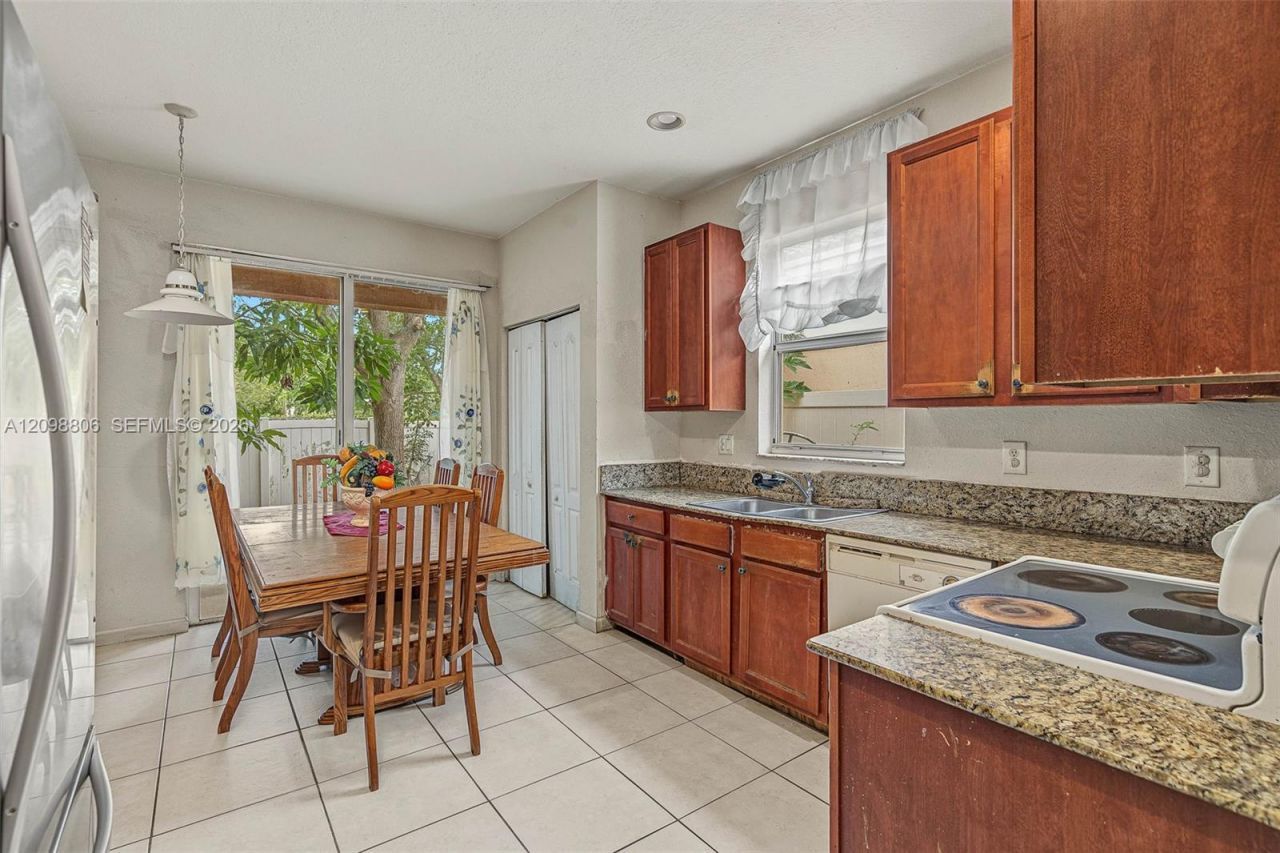 3940 NE 10th Dr , Homestead, FL 33033 Photo