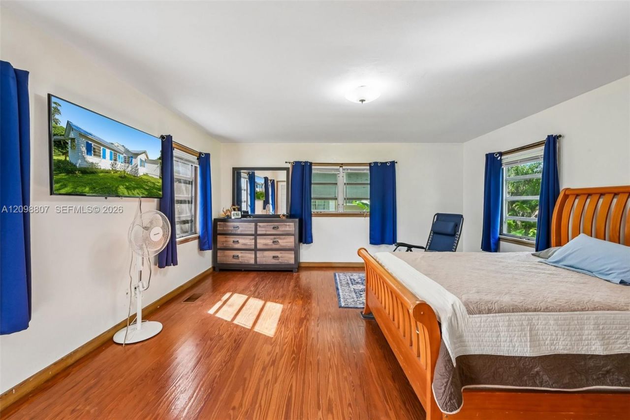 3039 Sunrise Boulevard, Fort Pierce, FL 34982 Photo