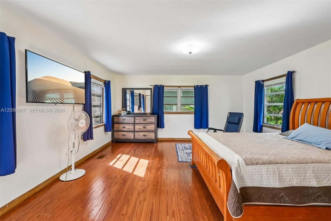 3039 Sunrise Boulevard, Fort Pierce, FL 34982 Photo