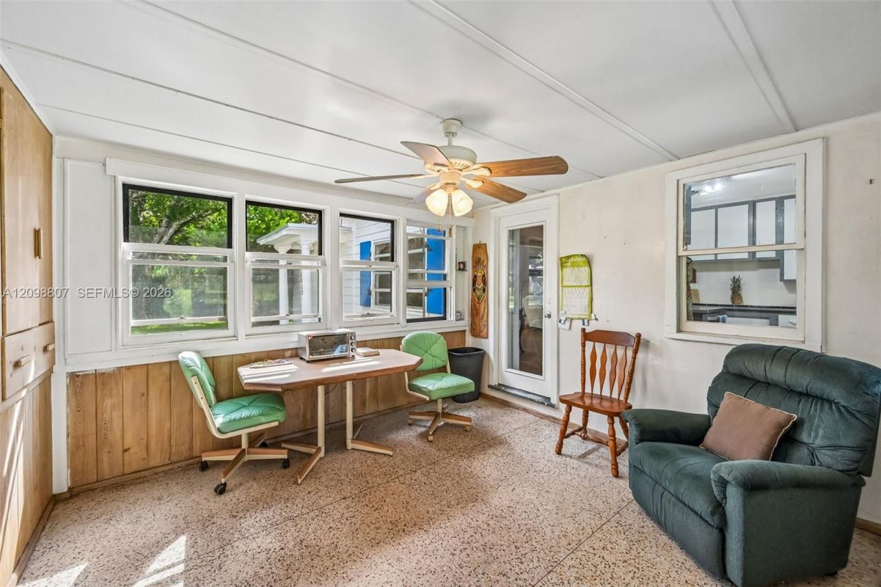 3039 Sunrise Boulevard, Fort Pierce, FL 34982 Photo
