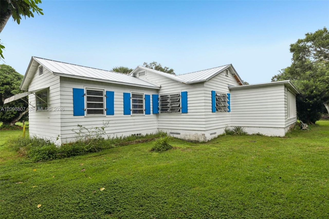 3039 Sunrise Boulevard, Fort Pierce, FL 34982 Photo