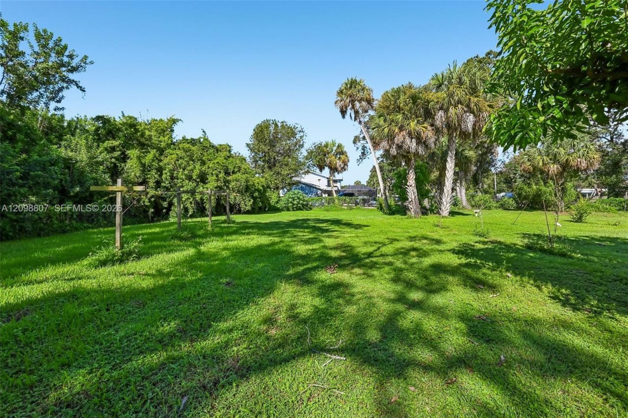 3039 Sunrise Boulevard, Fort Pierce, FL 34982 Photo
