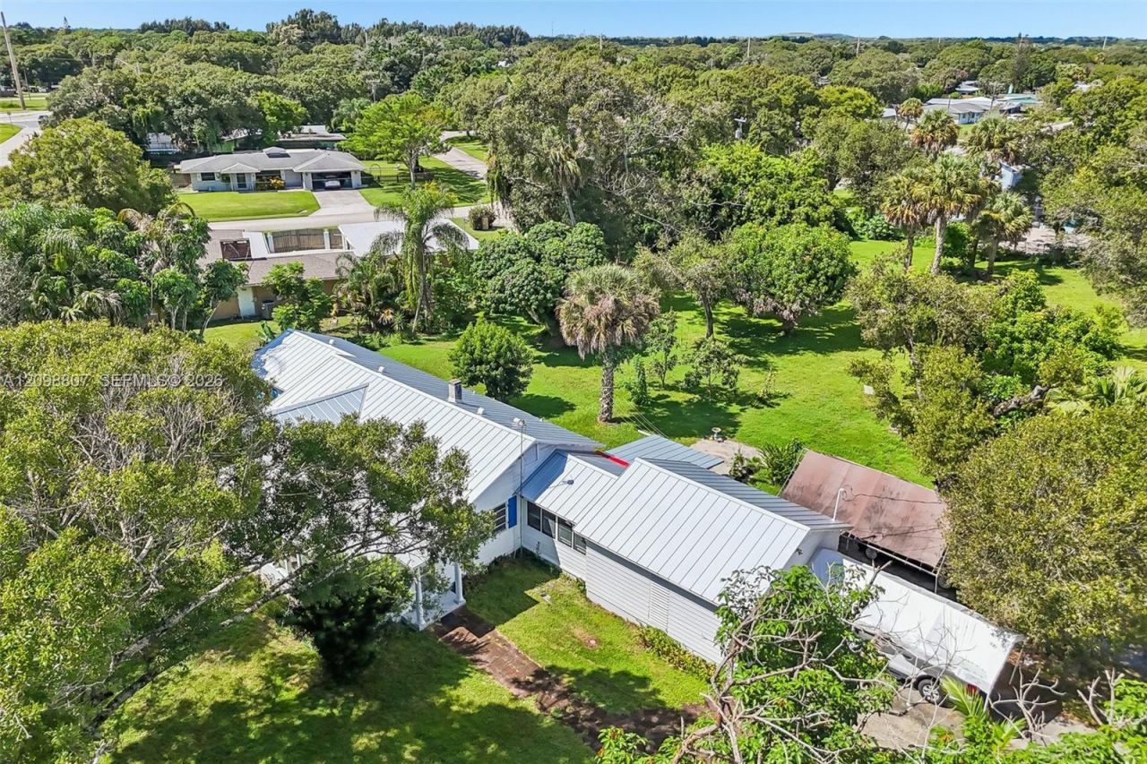 3039 Sunrise Boulevard, Fort Pierce, FL 34982 Photo