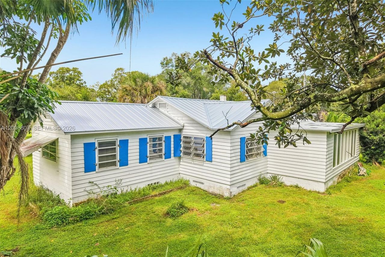3039 Sunrise Boulevard, Fort Pierce, FL 34982 Photo
