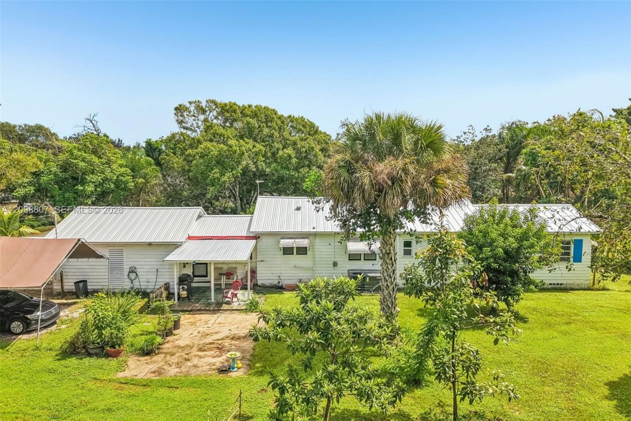 3039 Sunrise Boulevard, Fort Pierce, FL 34982 Photo