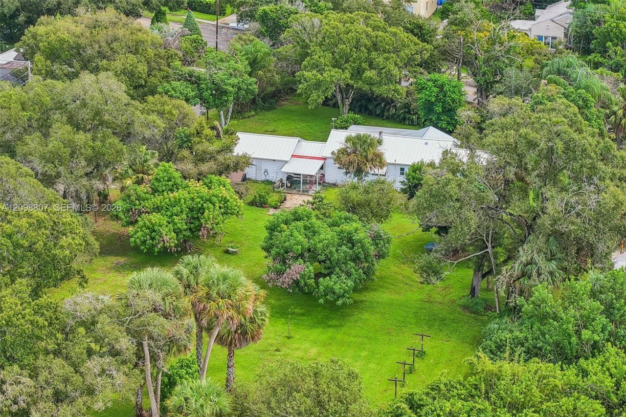 3039 Sunrise Boulevard, Fort Pierce, FL 34982 Photo