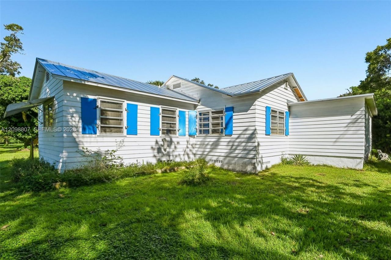 3039 Sunrise Boulevard, Fort Pierce, FL 34982 Photo