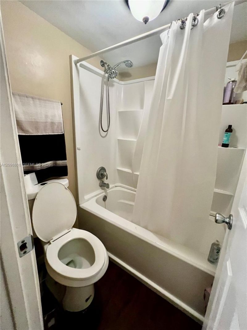 425 NW 210th St , Unit 102, Miami Gardens, FL 33169 Photo
