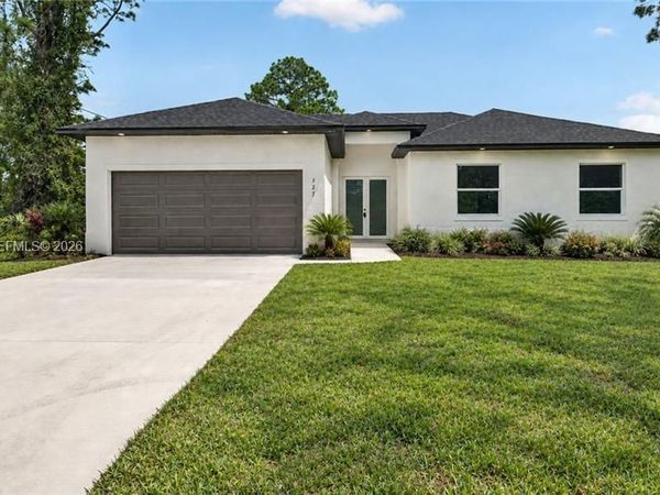 525 GENESEE AVE S , Lehigh Acres, FL 33974