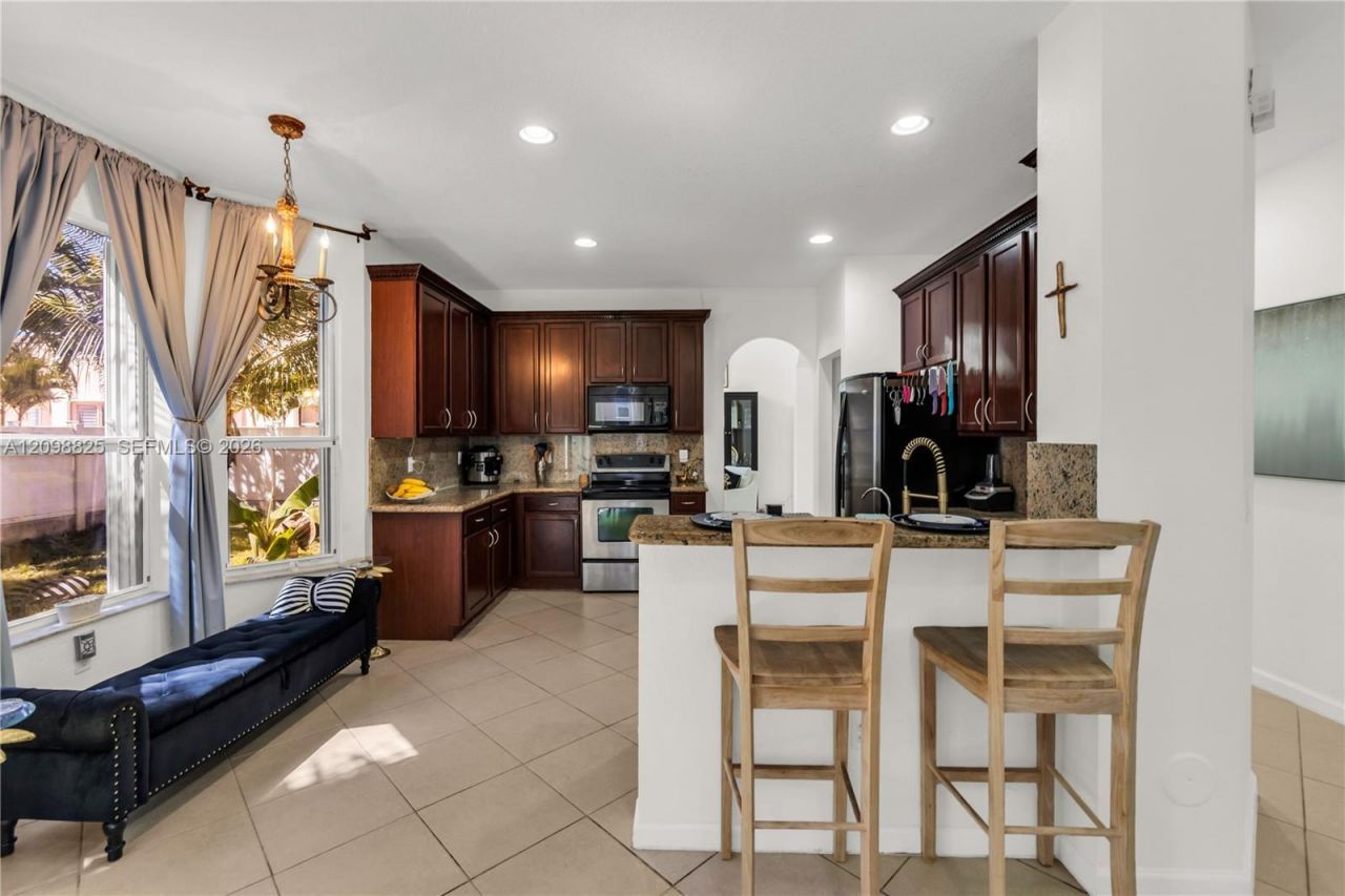 3742 NE 13th St , Homestead, FL 33033 Photo