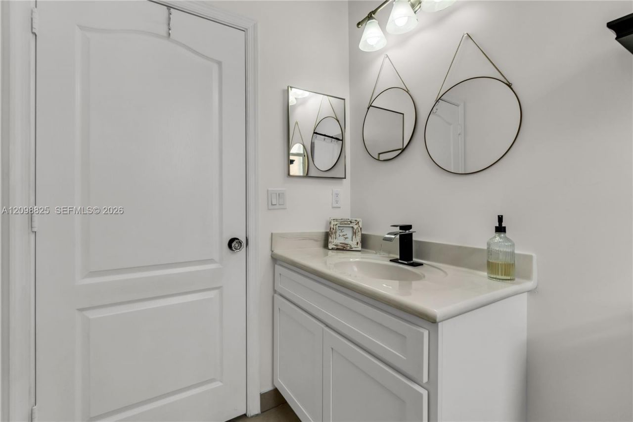 3742 NE 13th St , Homestead, FL 33033 Photo