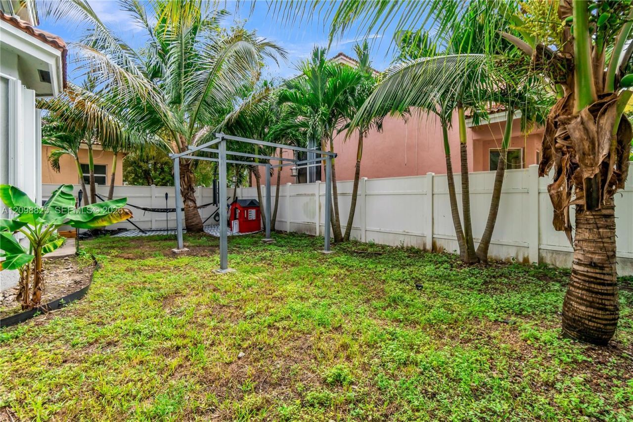 3742 NE 13th St , Homestead, FL 33033 Photo