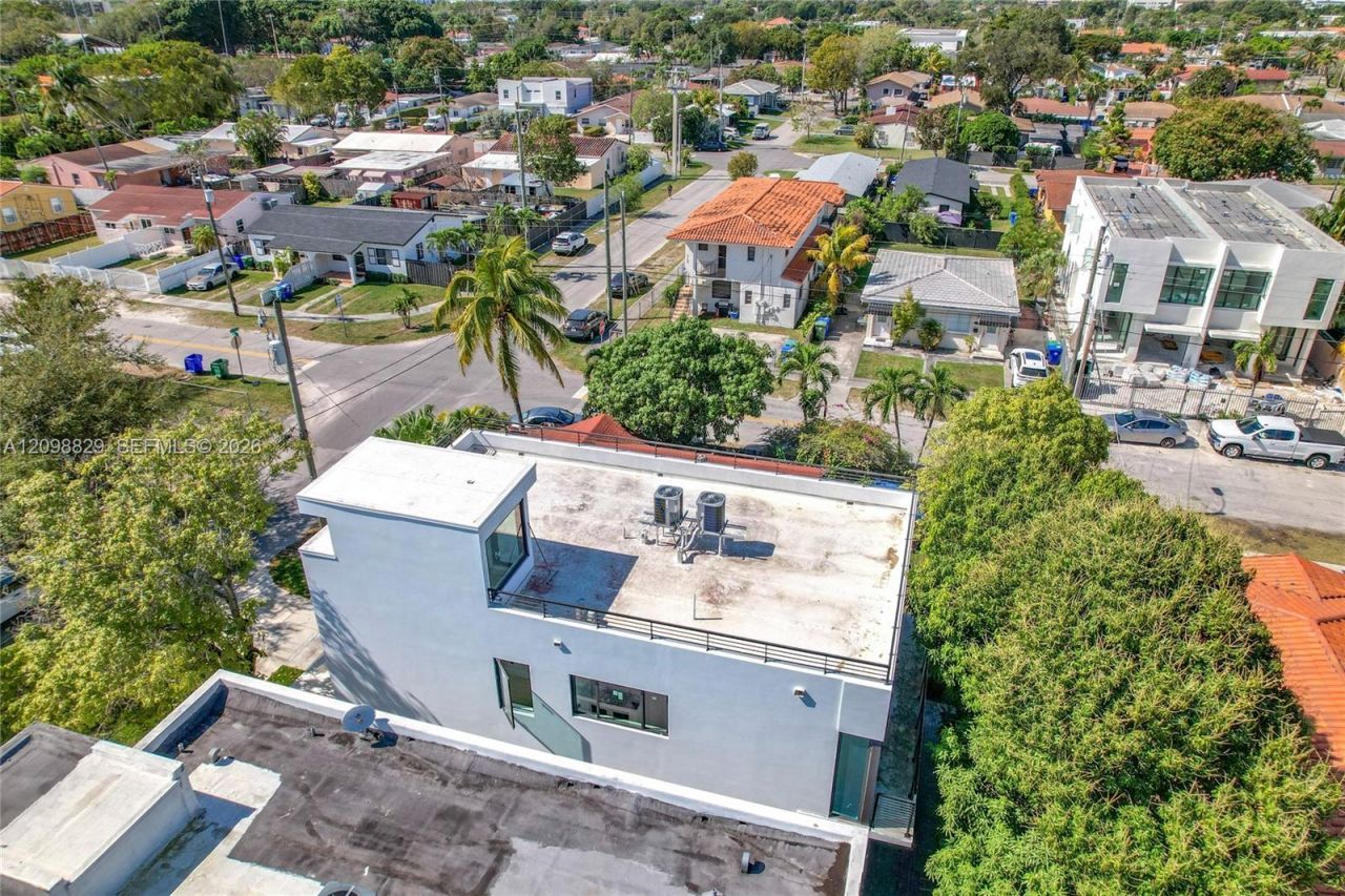 3069 SW 27th Ter , Unit n/a, Miami, FL 33133 Photo