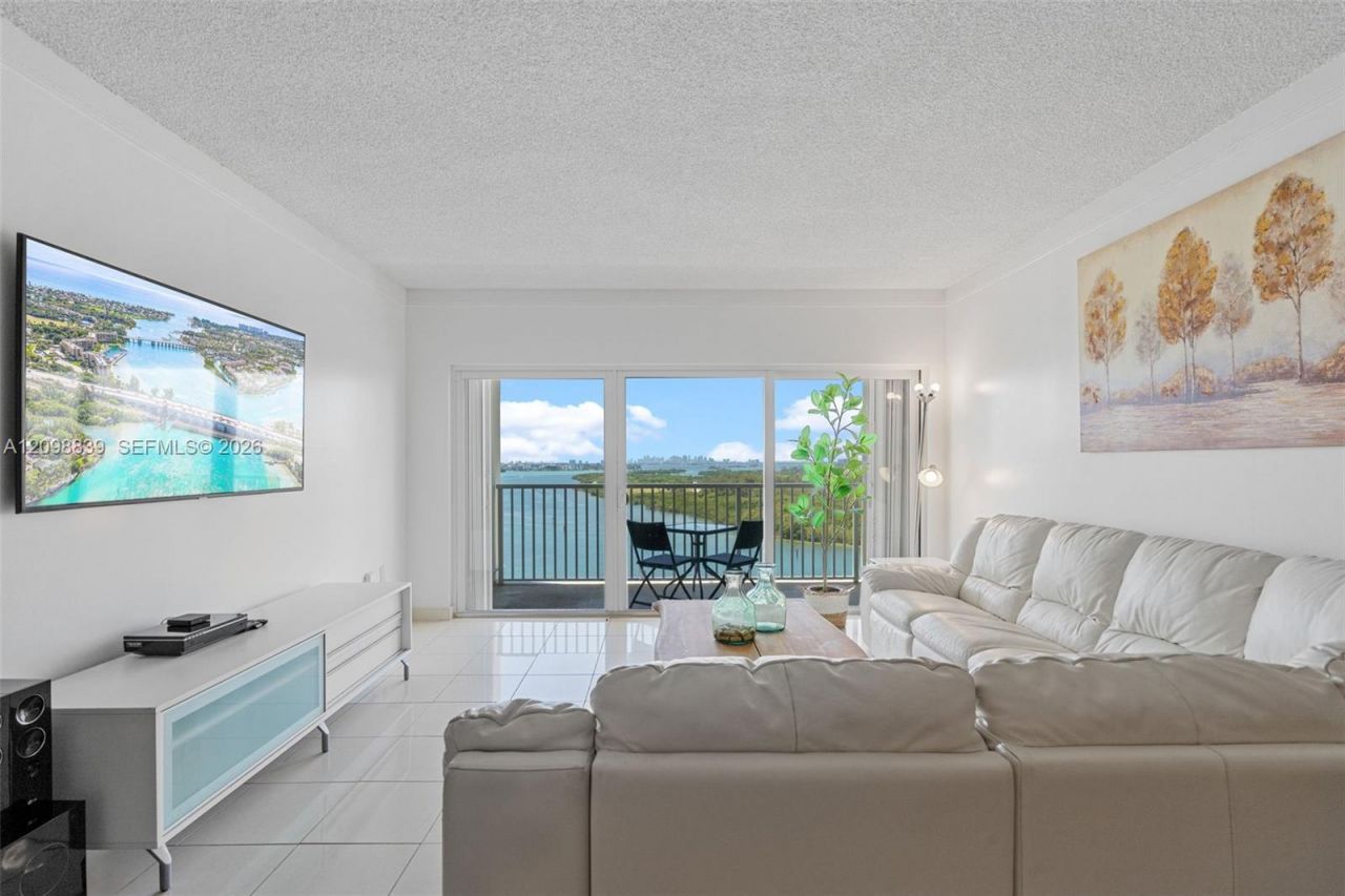 300 Bayview Dr , Unit 1710, Sunny Isles Beach, FL 33160 Photo
