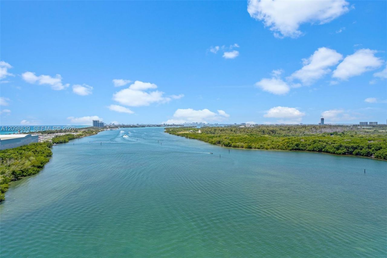 300 Bayview Dr , Unit 1710, Sunny Isles Beach, FL 33160 Photo