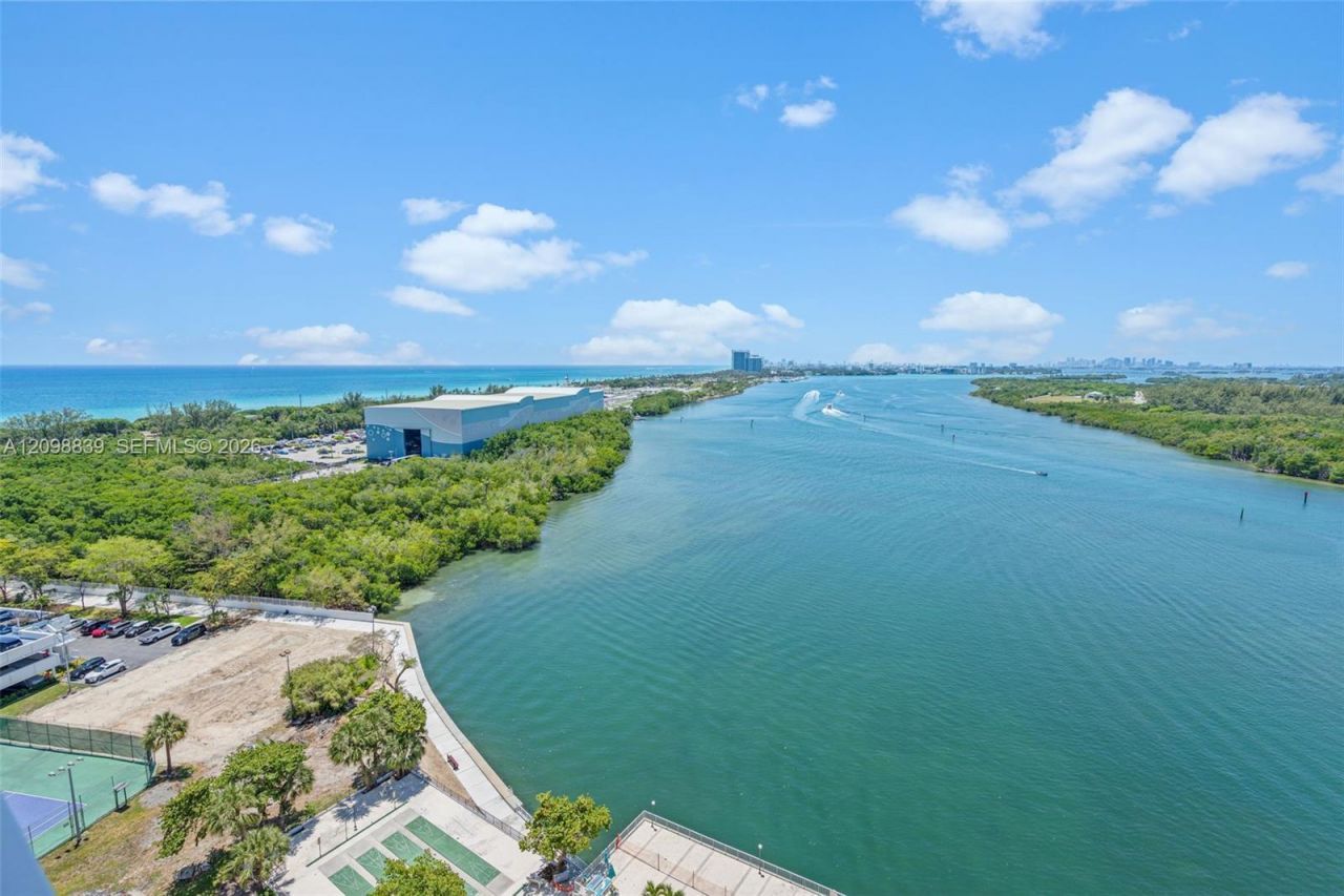 300 Bayview Dr , Unit 1710, Sunny Isles Beach, FL 33160 Photo